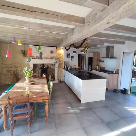 Maison De 12 Personnes Champniers (Charente)