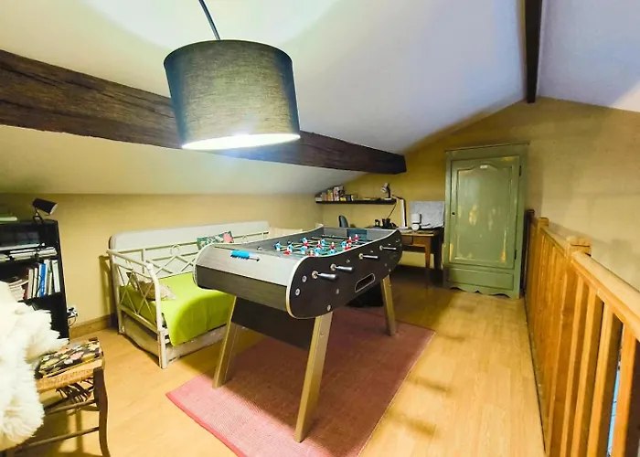 Maison De 12 Personnes Champniers (Charente)